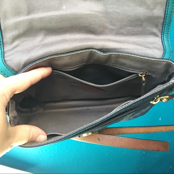 Fossil Crossbody Leather Purse, Teal & Navy - Picture 5 of 8